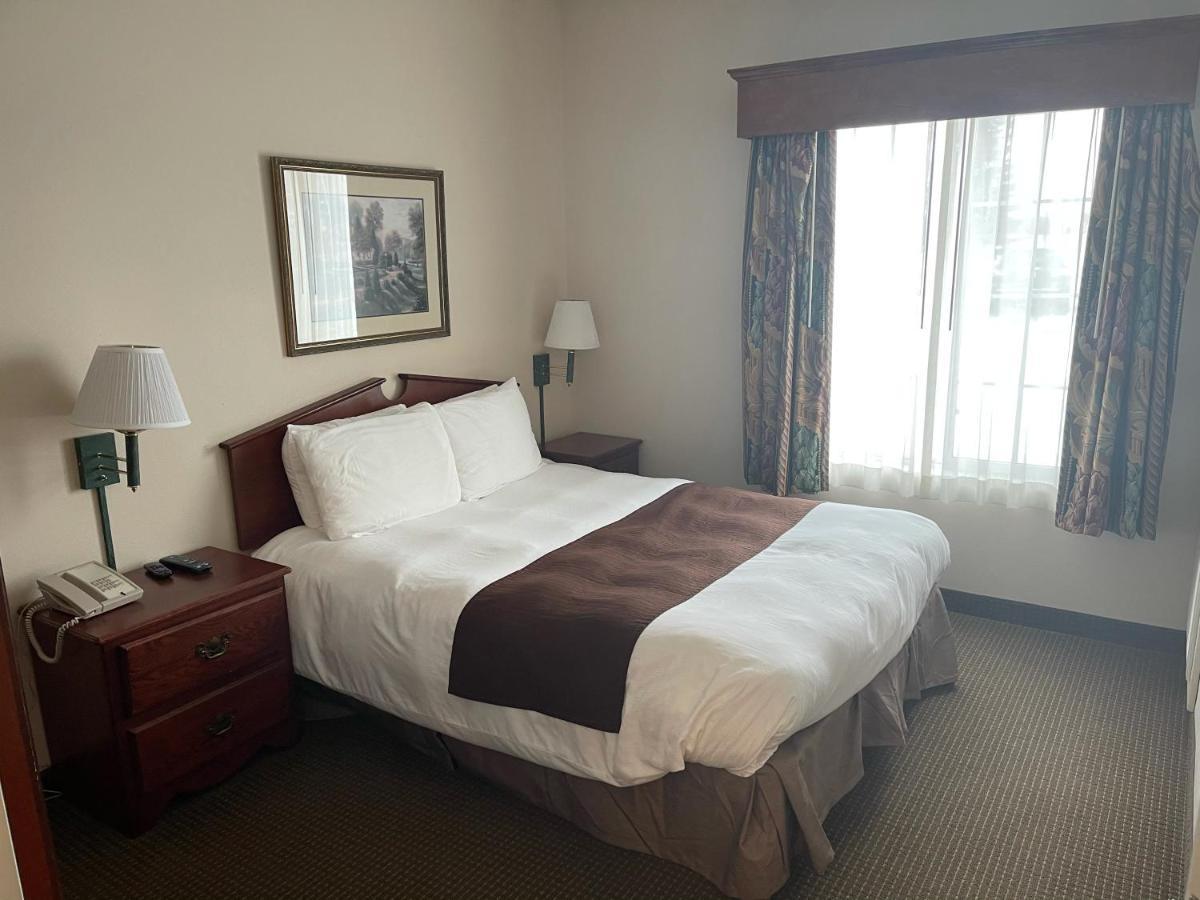 River Hills Hotel- Mankato Kültér fotó