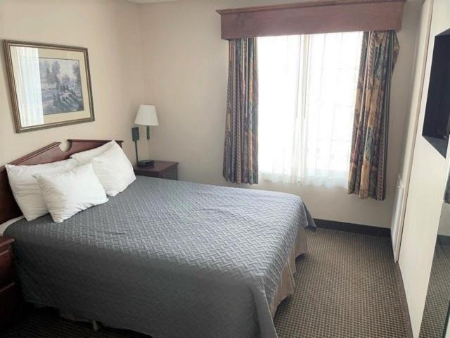River Hills Hotel- Mankato Kültér fotó